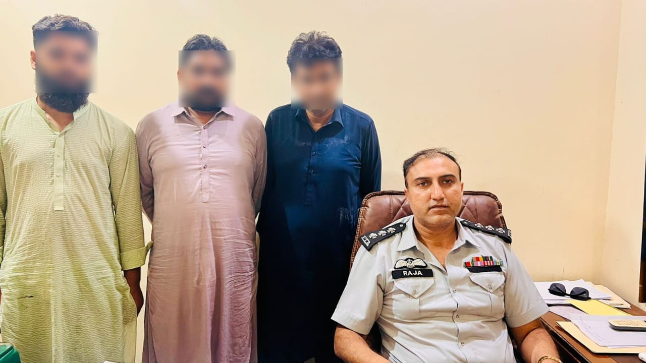 ایف آئی اے کا شیخوپورہ پاسپورٹ آفس پر چھاپہ، ایجنٹ مافیا کے 3 افراد گرفتار