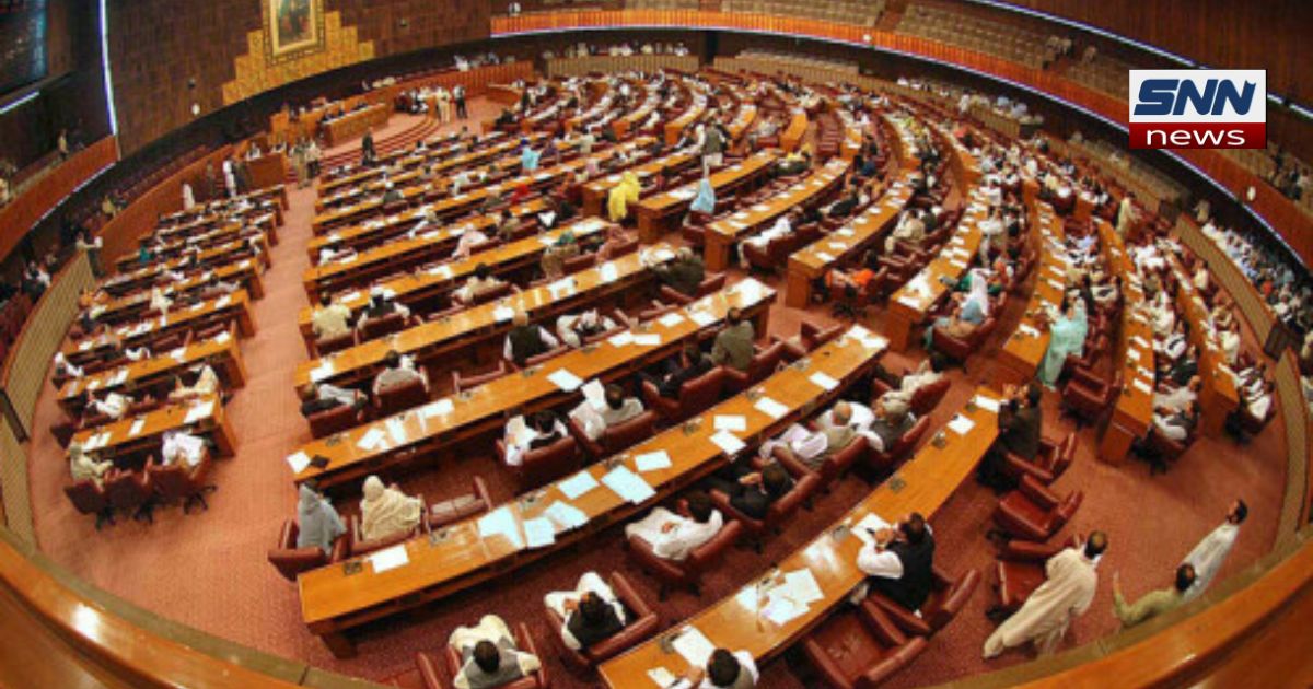 پی ٹی آئی نااہلی پر اسمبلی میں اعتراض، حکومت نے لاتعلقی ظاہر کی