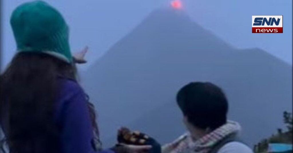 گوئٹے مالا: پروپوزل کے دوران آتش فشاں پھٹ پڑا