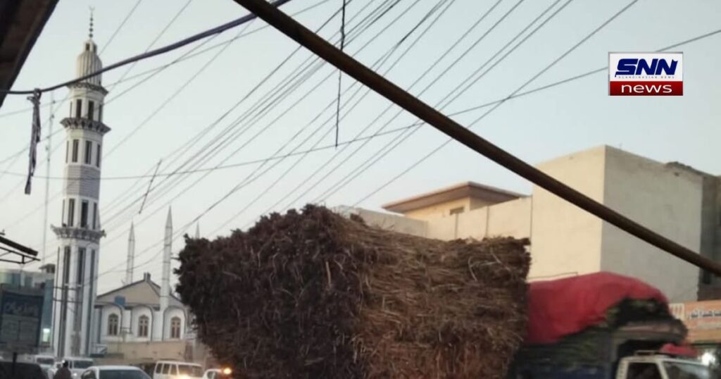 شاہکوٹ میں اوورلوڈ ٹرالیاں شہریوں کیلئے خطرہ