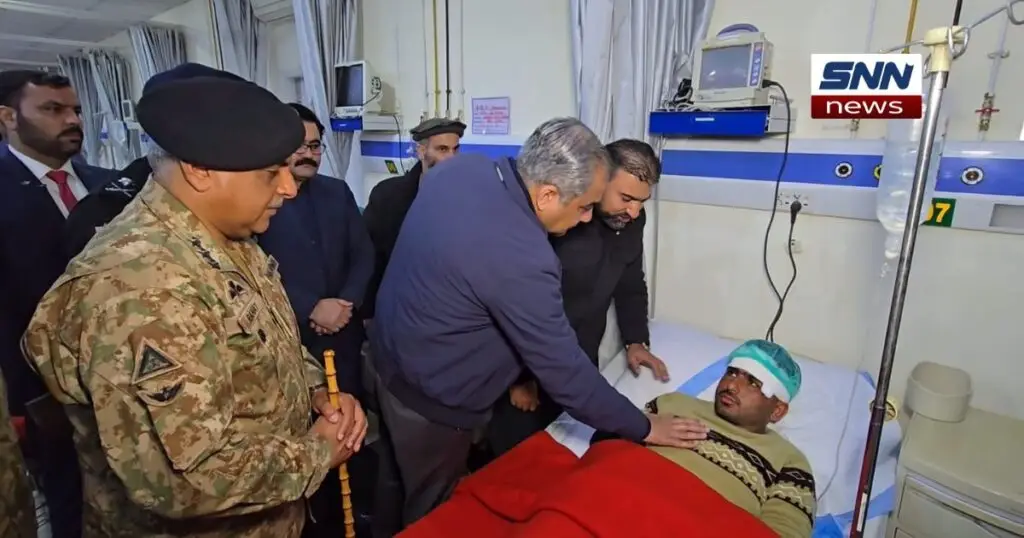 وفاقی وزیر داخلہ، وزیراعلیٰ بلوچستان اور کور کمانڈر کی سی ایم ایچ کوئٹہ آمد، زخمی پولیس اہلکاروں کی عیادت