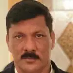 گجرات کے گاؤں تریکھا میں منعقدہ بین الاضلاعی تاش ٹورنامنٹ کے فائنل مقابلے کا منظر، جہاں مقامی کھلاڑی کامیابی کے بعد خوشی کا اظہار کر رہے ہیں۔