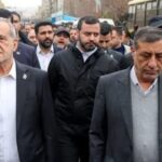 ایرانی صدر مسعود پزشکیان توانائی بحران کے دوران قوم سے خطاب کرتے ہوئے۔