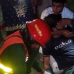 ننکانہ صاحب میں شاہکوٹ روڈ پر ریسکیو اہلکار رکشہ حادثے کے زخمیوں کو طبی امداد دیتے ہوئے۔