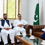 کہوٹہ کے تاجروں کا وفد مری میں ایف بی آر حکام سے ملاقات کرتے ہوئے"